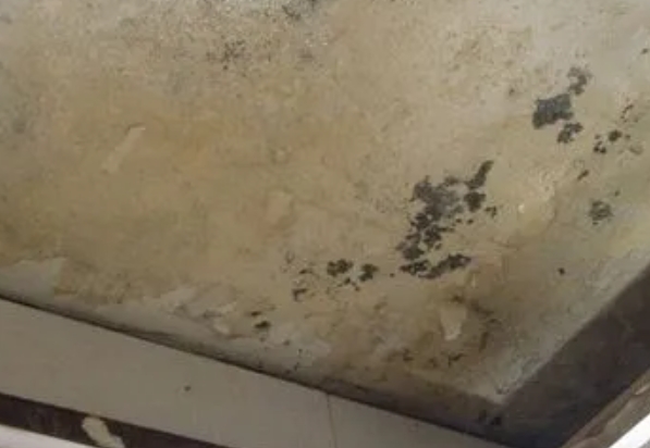 三穗阳台漏水维修公司分享下三穗卫生间渗水维修需要注意哪些问题。